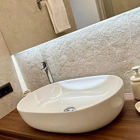 Madonnina Comfort Apartman *